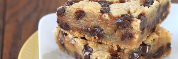 salted caramel chocolate chip cookie bars